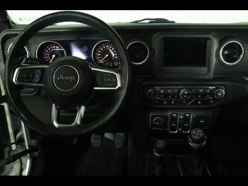 Used 2018 Jeep Wrangler Unlimited Sahara w/ Safetytec Group image 8