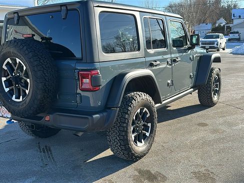 Used 2025 Jeep Wrangler Unlimited Rubicon 4xe image 8