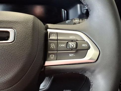 Used 2024 Jeep Compass Limited w/ High Altitude Package AWD/4WD image 17
