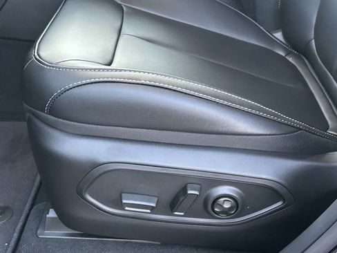 New 2025 Jeep Grand Cherokee Limited image 10