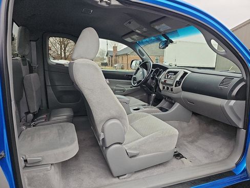 Used 2011 Toyota Tacoma 4x4 Access Cab V6 w/ SR5 Pkg #2 image 11