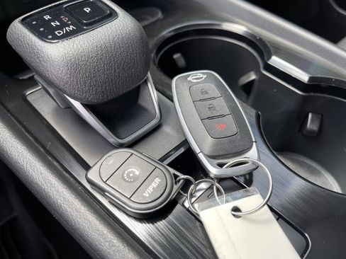 Used 2023 Nissan Rogue S FWD image 37