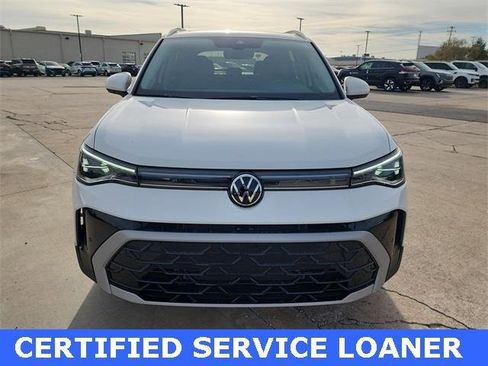 New 2025 Volkswagen Taos SEL image 9