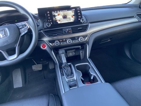 Used 2021 Honda Accord LX image 5