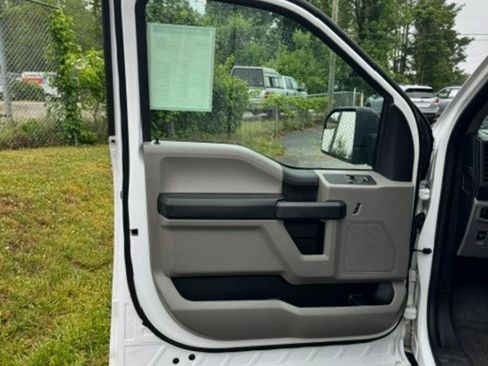 Used 2020 Ford F150 XL w/ Equipment Group 101A Mid RWD image 5