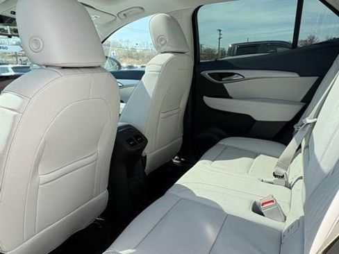 New 2026 Buick Envision Avenir AWD/4WD image 17