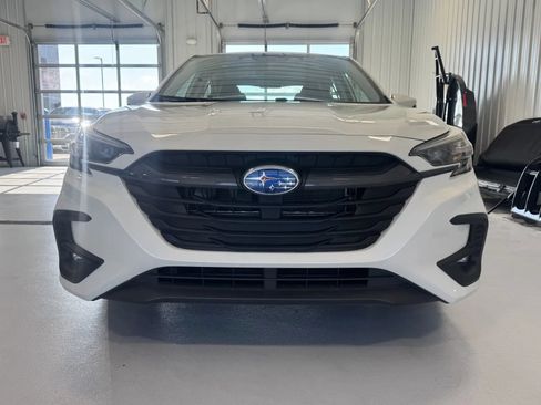Used 2023 Subaru Legacy Limited AWD/4WD image 2