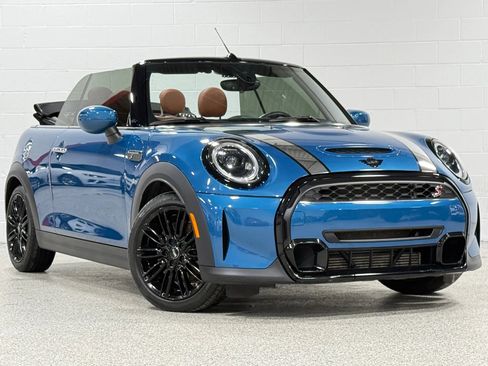 Used 2022 MINI Cooper S image 4