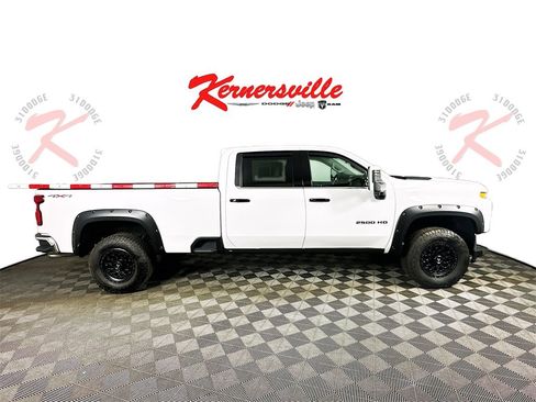 Used 2020 Chevrolet Silverado 2500 LTZ w/ LTZ Plus Package image 8