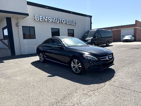 Used 2015 Mercedes-Benz C 300 4MATIC Sedan image 4