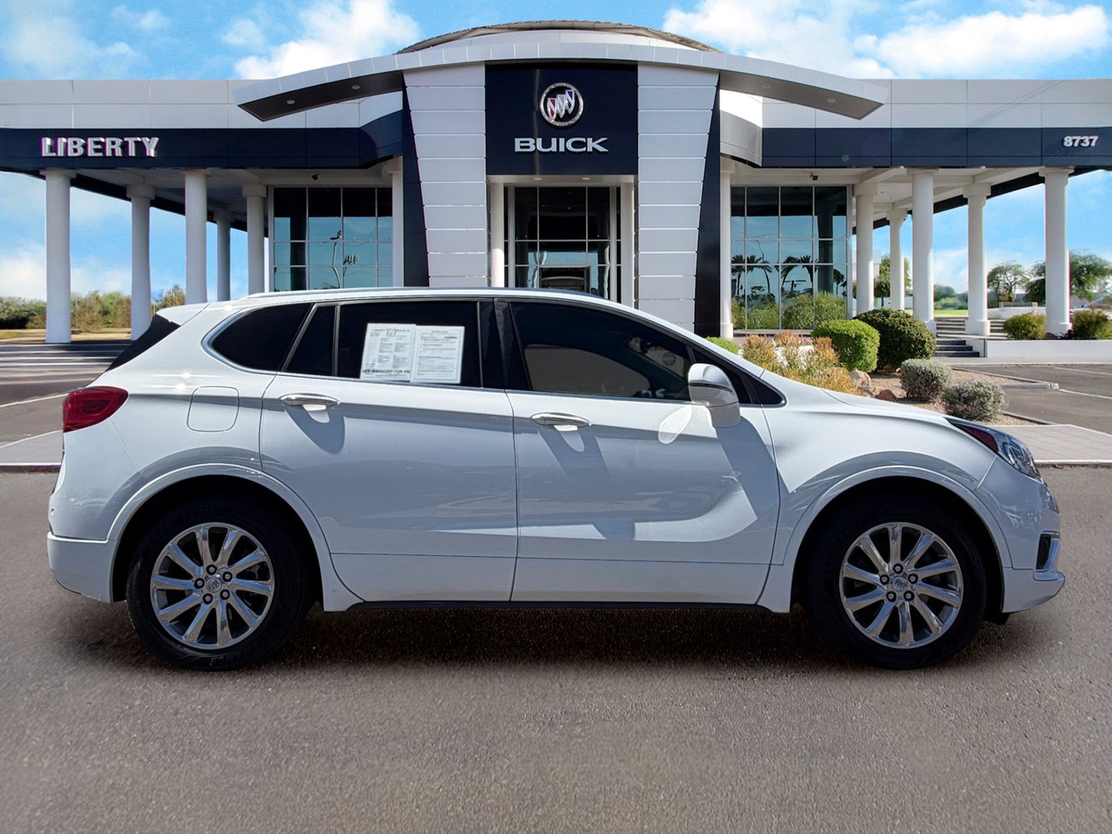 Used 2019 Buick Envision Essence w/ LPO, Active Package FWD image 2