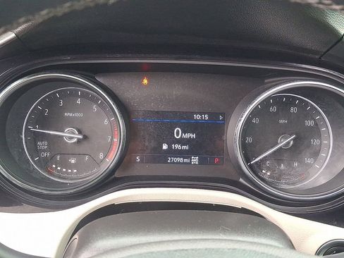 Used 2021 Buick Encore GX Select image 17