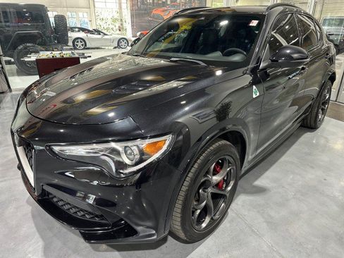 Used 2018 Alfa Romeo Stelvio Quadrifoglio w/ Driver Assist Dynamic Package AWD/4WD image 12