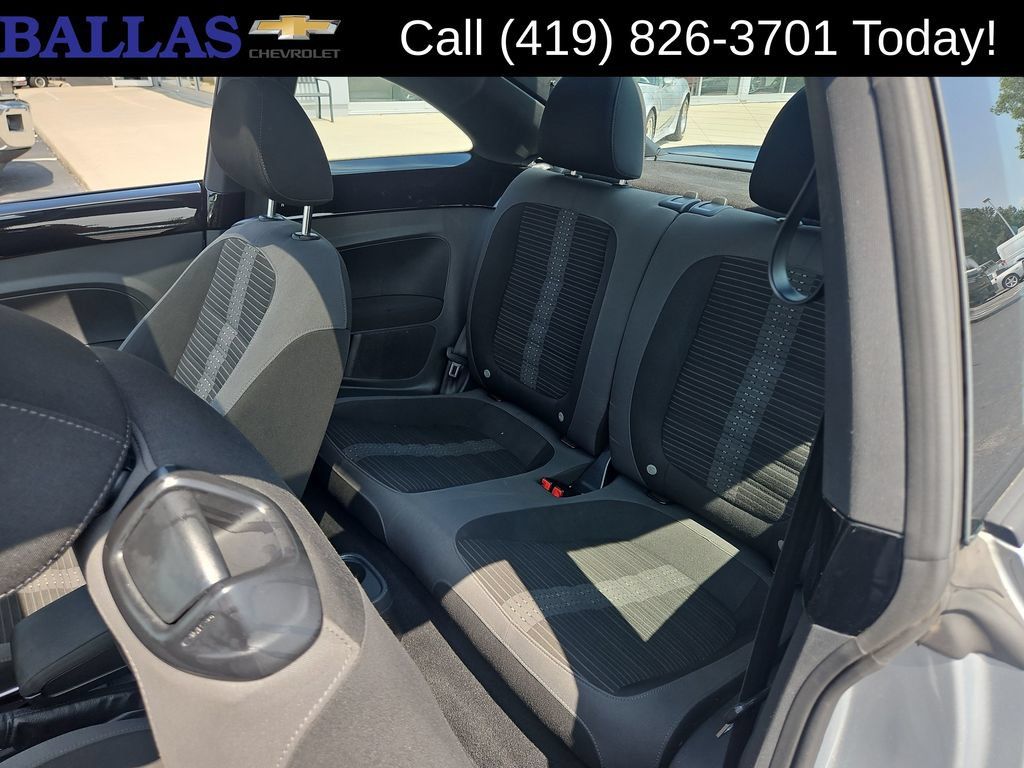 Used 2013 Volkswagen Beetle 2.0T FWD image 25