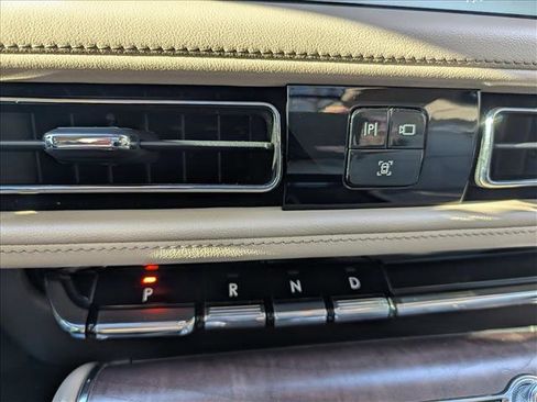 Used 2023 Lincoln Aviator Reserve w/ Equipment Group 201A image 40