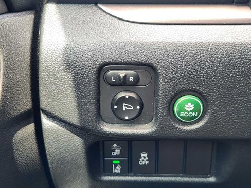 Used 2022 Honda Pilot Sport image 21