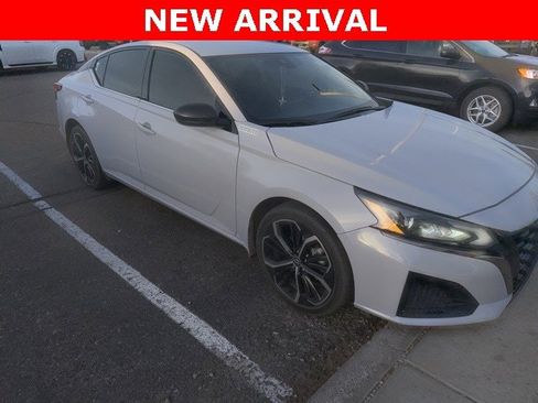 Certified 2024 Nissan Altima 2.5 SR image 2