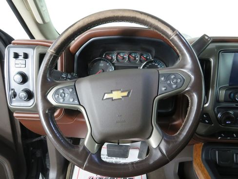 Used 2018 Chevrolet Silverado 2500 High Country image 13