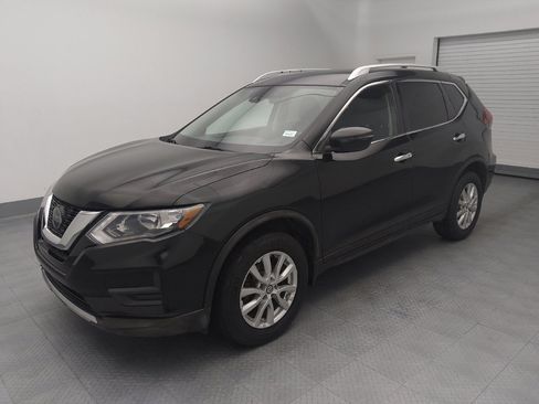 Used 2019 Nissan Rogue SV AWD/4WD image 2