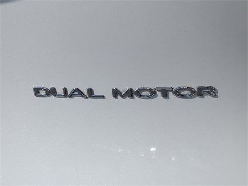 Used 2023 Tesla Model Y Long Range image 14