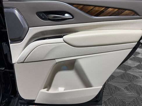 Used 2022 Cadillac Escalade Sport Platinum image 17