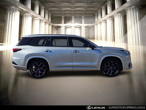 New 2026 Lexus TX 500h AWD image 3