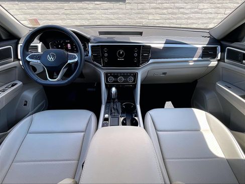 Certified 2023 Volkswagen Atlas SE FWD image 15