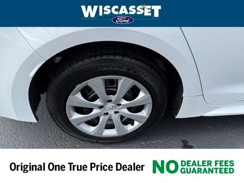 Used 2024 Toyota Corolla LE image 24
