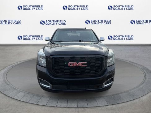 Used 2019 GMC Yukon Denali w/ Denali Ultimate Black Edition AWD/4WD image 9