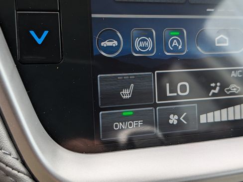Used 2025 Subaru Outback Premium AWD/4WD image 28