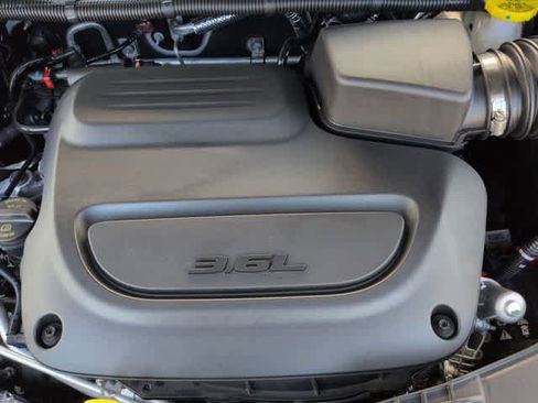 New 2026 Chrysler Pacifica Select image 15