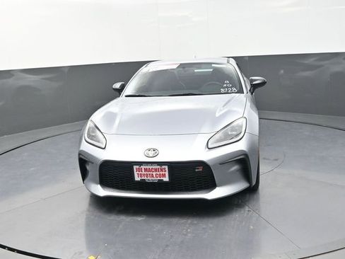 New 2025 Toyota GR86 Premium RWD image 2