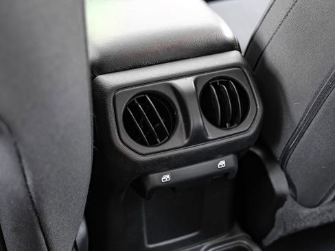 Used 2022 Jeep Wrangler Unlimited Sport image 48