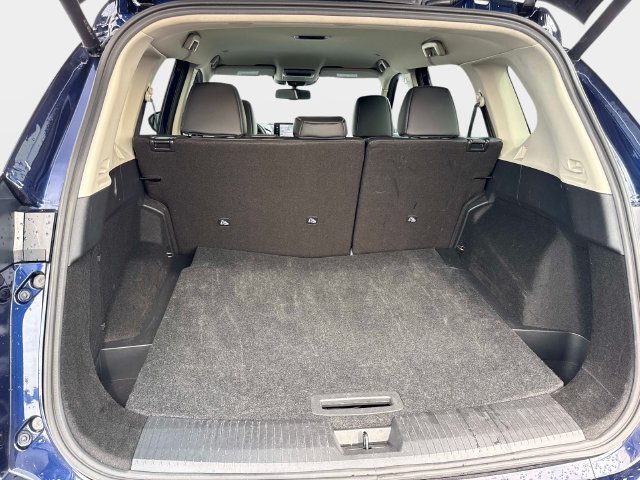 Used 2026 Nissan Rogue SL FWD image 11