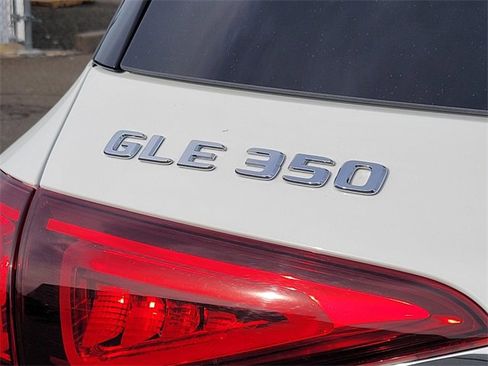 Certified 2022 Mercedes-Benz GLE 350 4MATIC image 11