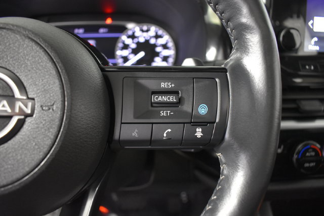 Certified 2024 Nissan Pathfinder SL w/ SL Premium Package AWD/4WD image 17