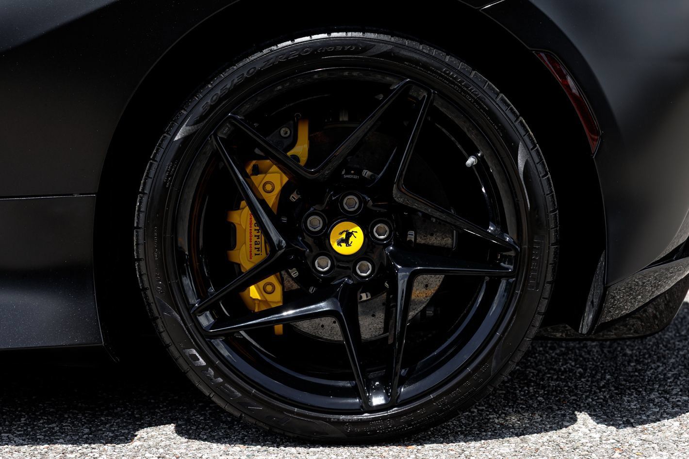 Used 2022 Ferrari F8 Tributo RWD image 33