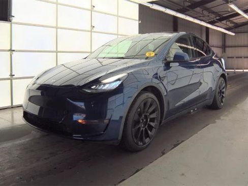Used 2021 Tesla Model Y Long Range AWD/4WD image 1
