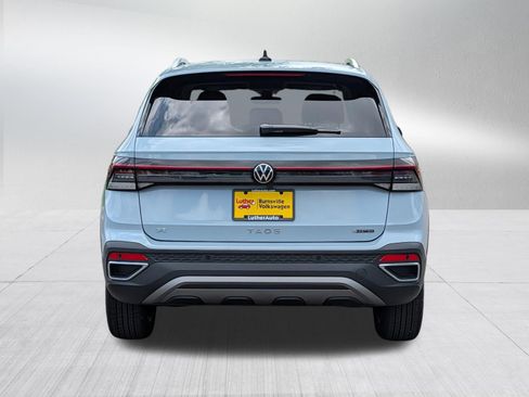 Certified 2025 Volkswagen Taos SE w/ Panoramic Sunroof Package AWD/4WD image 6