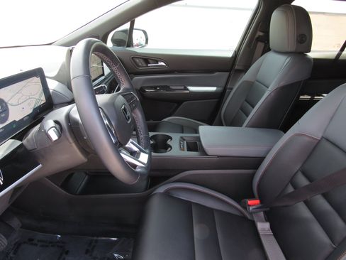 Used 2025 Honda Prologue Touring image 16