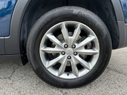Used 2018 Jeep Cherokee Limited AWD/4WD image 12