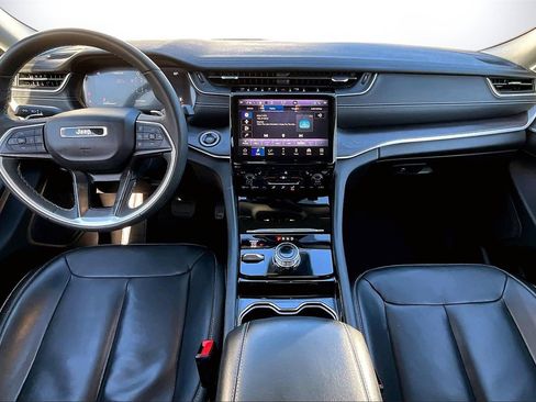 Used 2023 Jeep Grand Cherokee L Limited w/ Black Appearance Package image 14