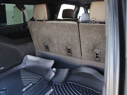 Used 2021 Cadillac Escalade ESV Luxury image 28