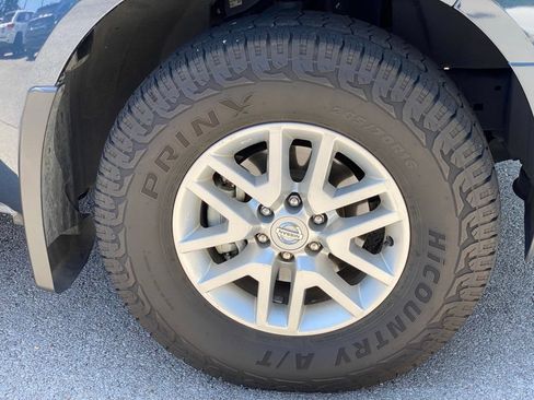 Used 2021 Nissan Frontier SV AWD/4WD image 39