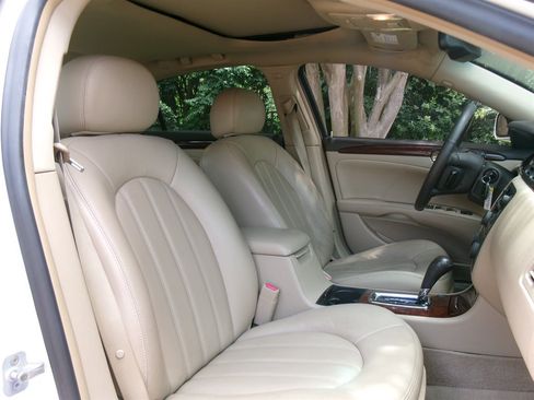 Used 2007 Buick Lucerne CXL w/ Luxury Package FWD image 16