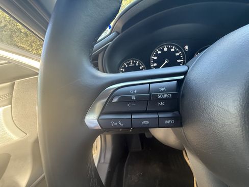 Used 2024 MAZDA MAZDA3 s image 24