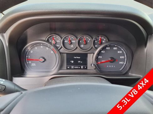 Used 2019 Chevrolet Silverado 1500 Custom w/ Custom Max Trailering Package AWD/4WD image 17