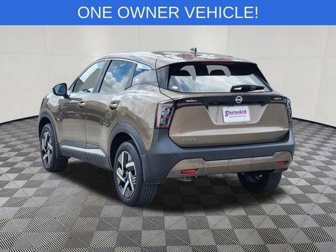 Used 2025 Nissan Kicks SV image 3
