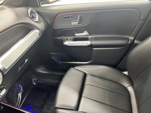 Used 2023 Mercedes-Benz GLB 250 4MATIC image 16