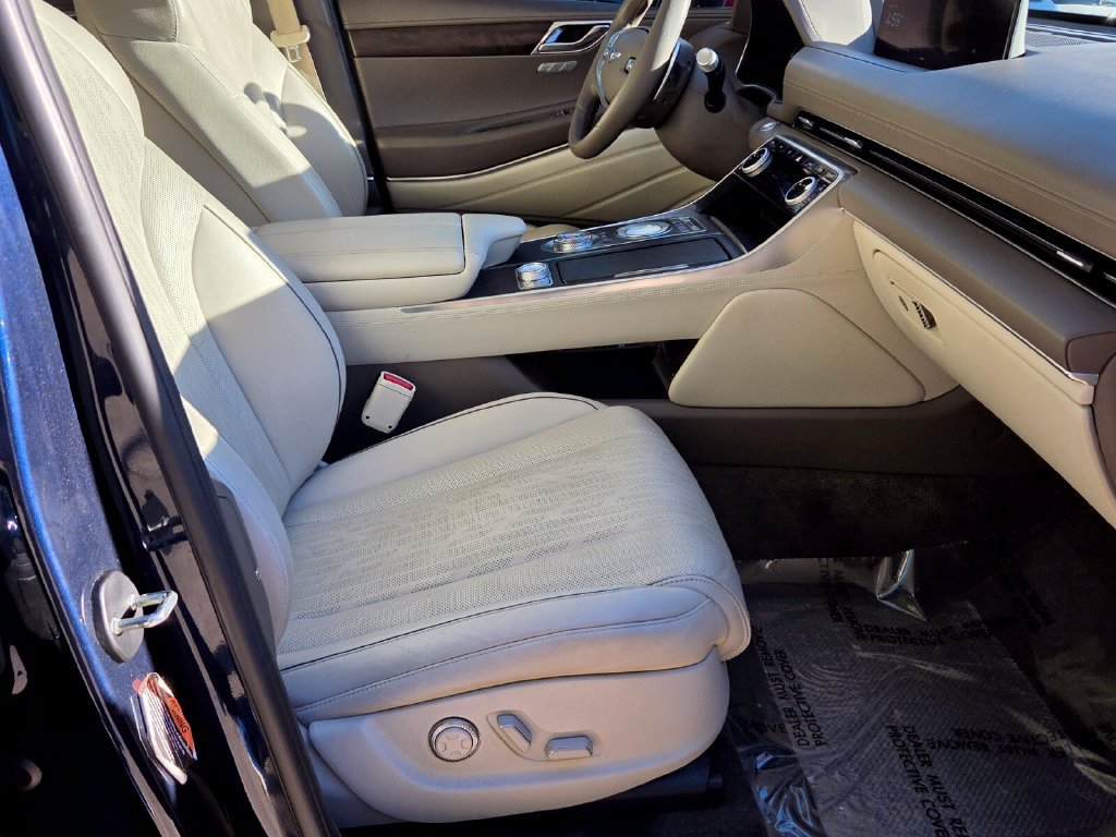 Used 2021 Genesis GV80 2.5T w/ Prestige Package 04 AWD/4WD image 18